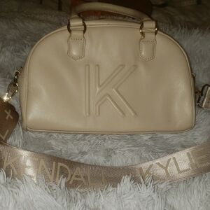 Kendall & Kylie Cream Crossbody Bag with Minimalist Design